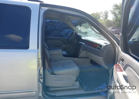 2012 Chevrolet Suburban 1500 Lt z USA, uszkodzony, nr VIN 1GNSCJE01CR143982